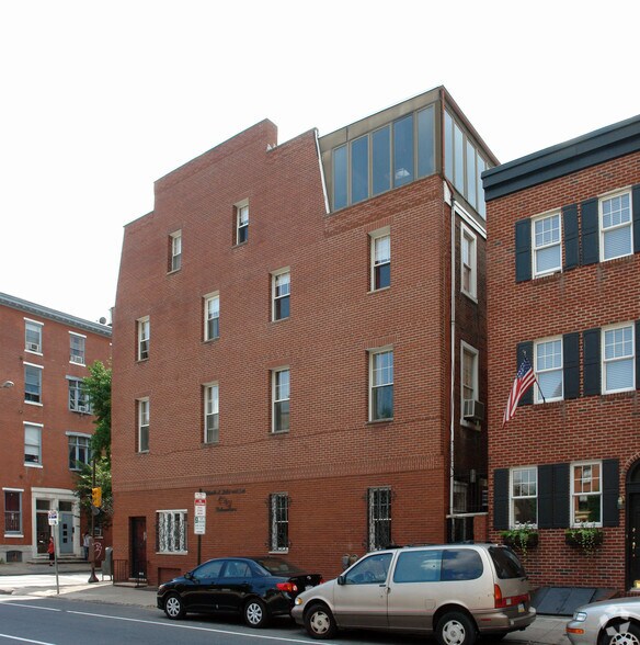 1701 Pine St, Philadelphia, PA à vendre - Photo de l’immeuble – Image 2 sur 17