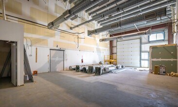 7341 Industrial Way, Pemberton, BC à vendre Photo intérieure– Image 2 sur 3