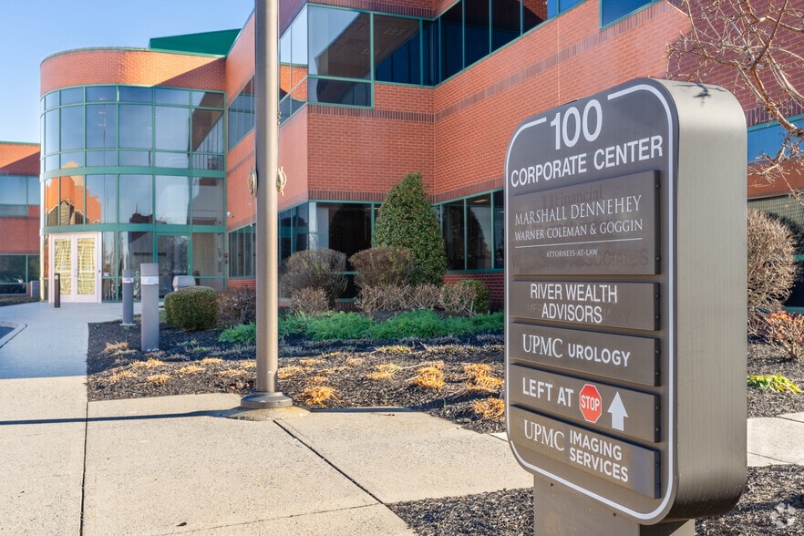 100 Corporate Center Dr, Camp Hill, PA à louer - Photo de l’immeuble – Image 3 sur 8