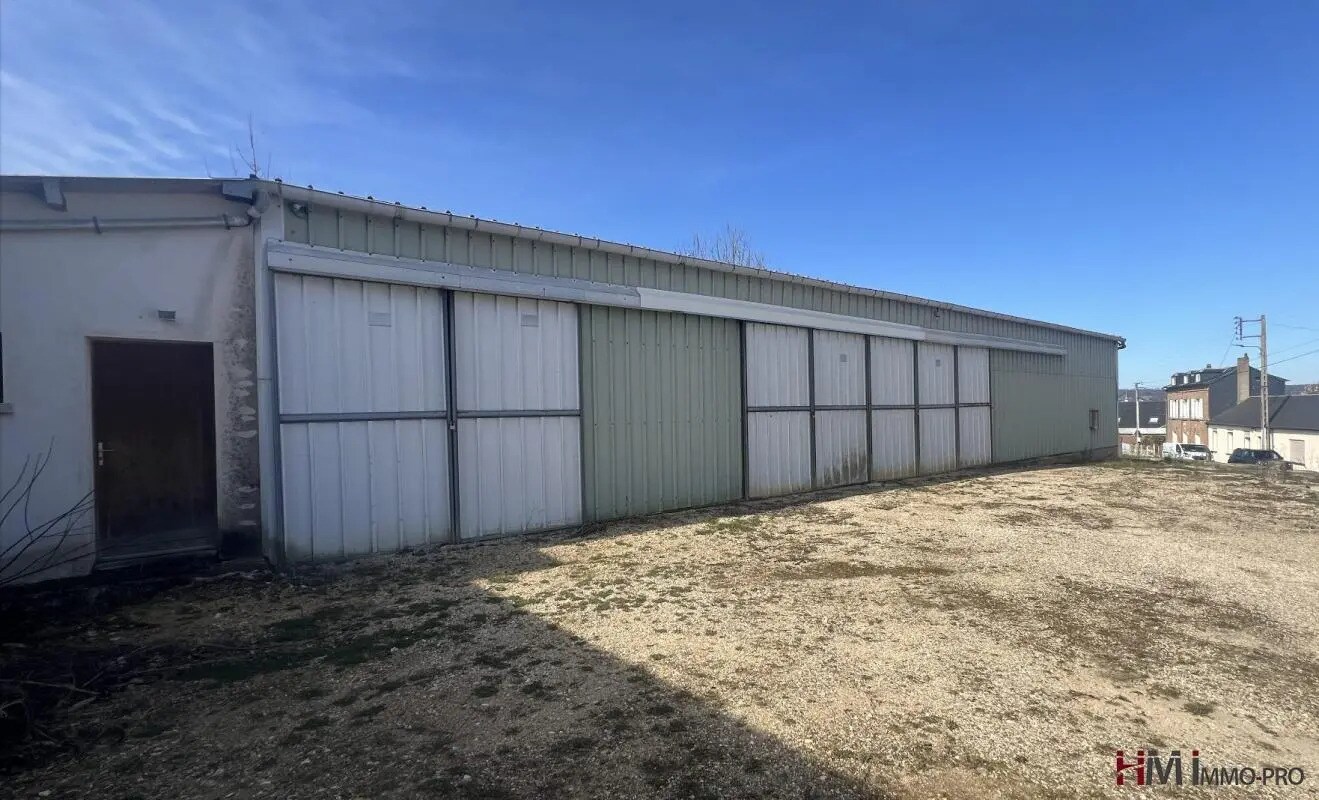 Local d'activités dans Caudebec-lès-Elbeuf à vendre Photo de l’immeuble– Image 1 sur 6