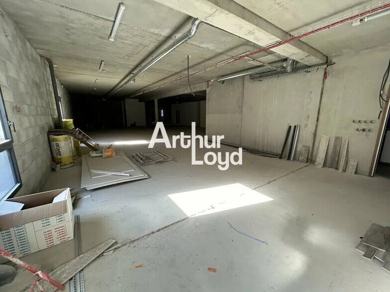 Local d’activités dans Fréjus à louer - Photo intérieure – Image 3 sur 10