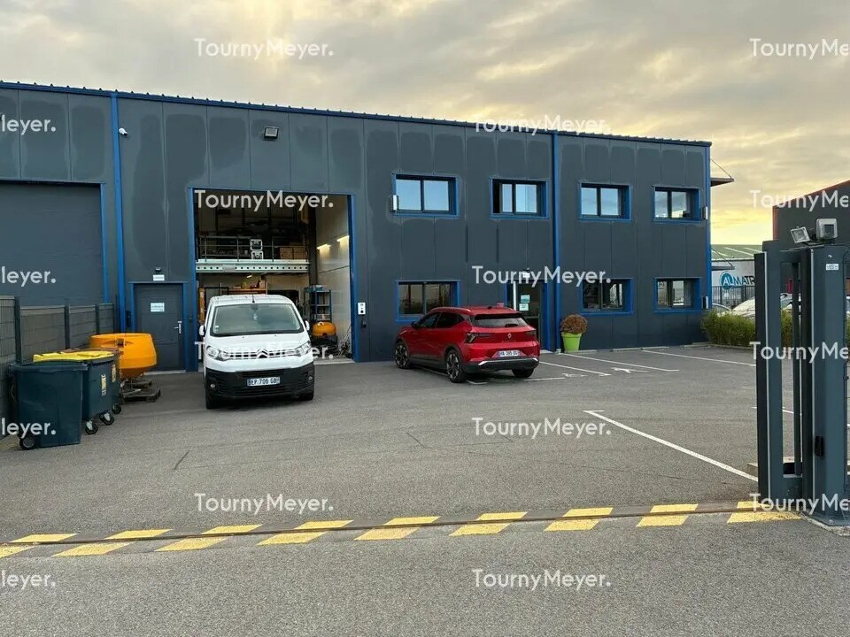 Local d’activités dans Caudan à louer Photo de l’immeuble– Image 1 sur 5