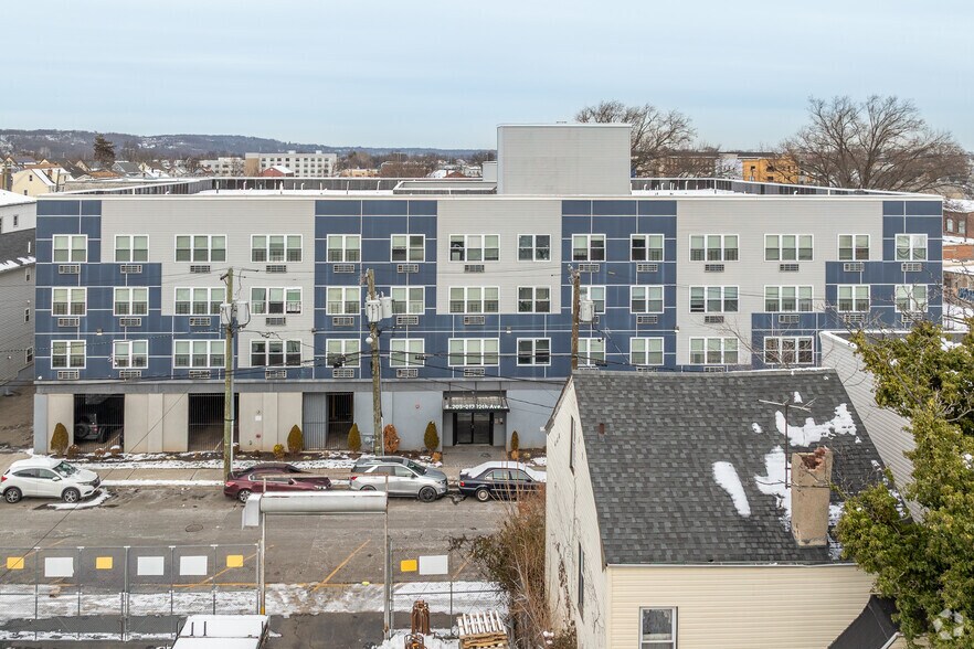203-217 12th Ave, Paterson, NJ à vendre - Photo de l’immeuble – Image 2 sur 5