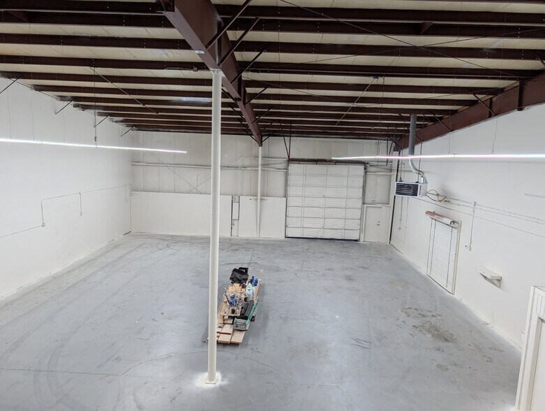 163 SW Freeman Ave, Hillsboro, OR à louer - Photo de l’immeuble – Image 3 sur 8