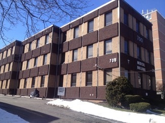 Plus de détails pour 700 N Broad St, Elizabeth, NJ - Bureau à vendre