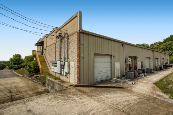 1227 Lakeview Dr, Franklin, TN à louer - Photo de l’immeuble – Image 2 sur 14