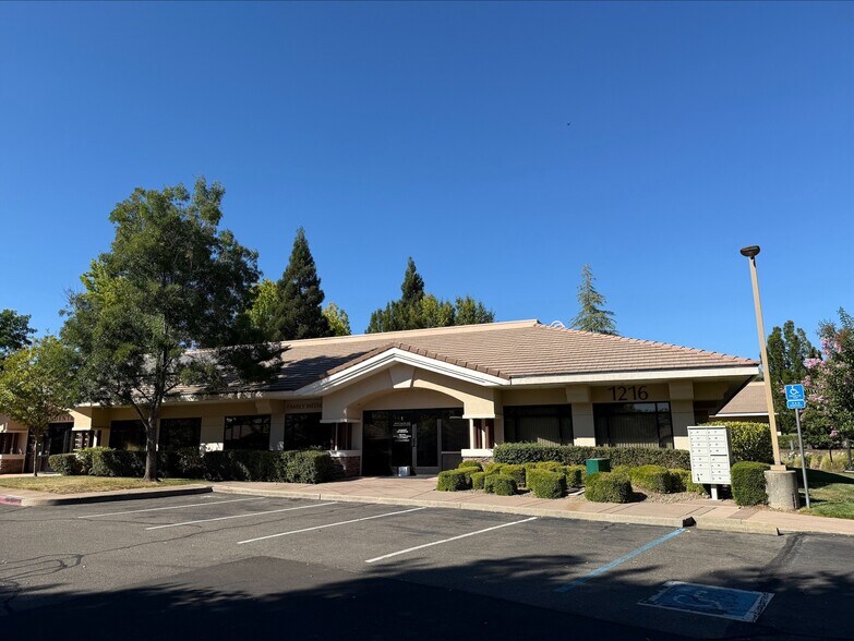1216-1220 Suncast Ln, El Dorado Hills, CA à vendre - Photo de l’immeuble – Image 2 sur 14
