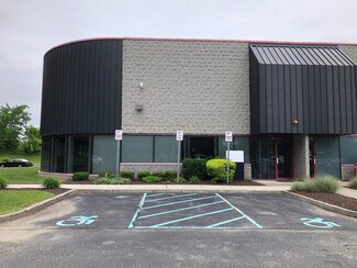 Plus de détails pour 900 Corporate Blvd, Newburgh, NY - Industriel/Logistique à louer