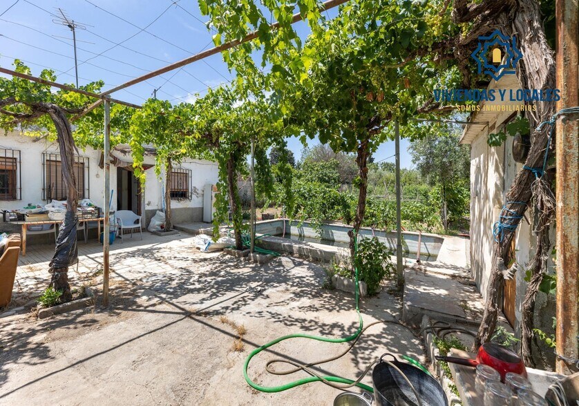 Terrain dans La Zubia à vendre - Photo de l’immeuble – Image 2 sur 32