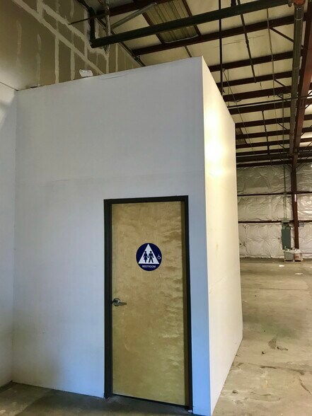 1360 N McDowell Blvd, Petaluma, CA à louer - Photo intérieure – Image 3 sur 5