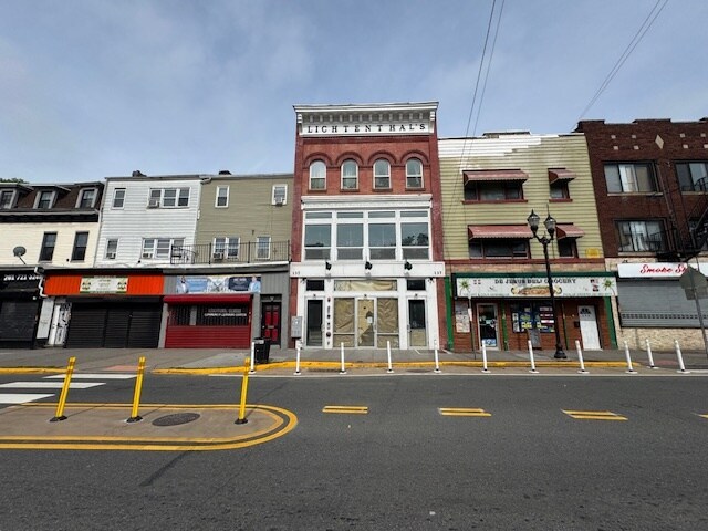 137 Monticello Ave, Jersey City, NJ à louer - Photo de l’immeuble – Image 2 sur 7