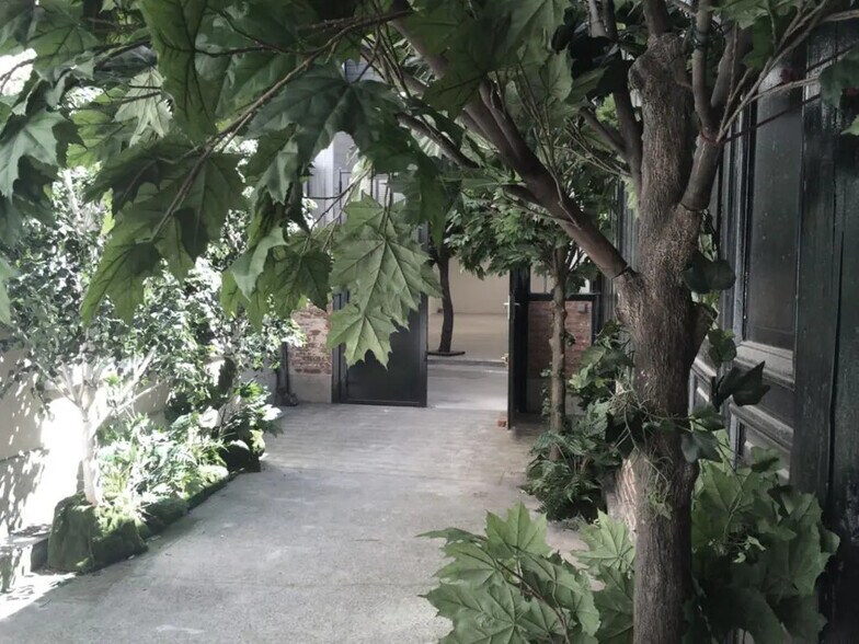 68 Rue Léon Frot, Paris à louer - Photo de l’immeuble – Image 3 sur 12