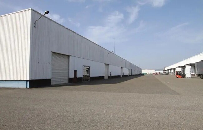 Plus de détails pour Industriel/Logistique à louer