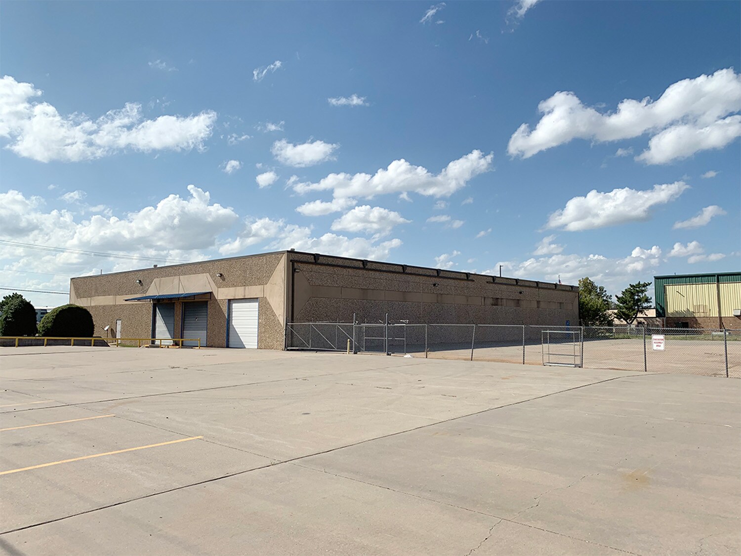 7933 SW 34th St, Oklahoma City, OK à louer Photo de l’immeuble– Image 1 sur 5