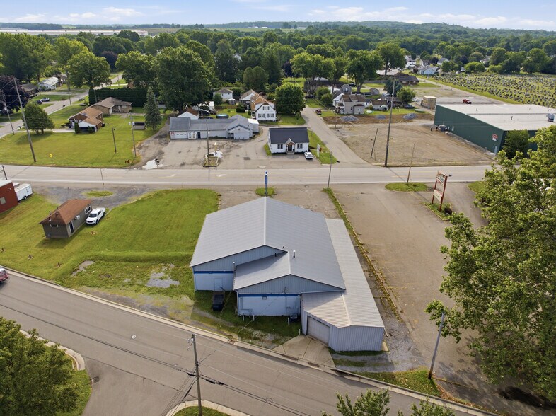 701 Main St N, Navarre, OH à vendre - Photo de l’immeuble – Image 3 sur 8
