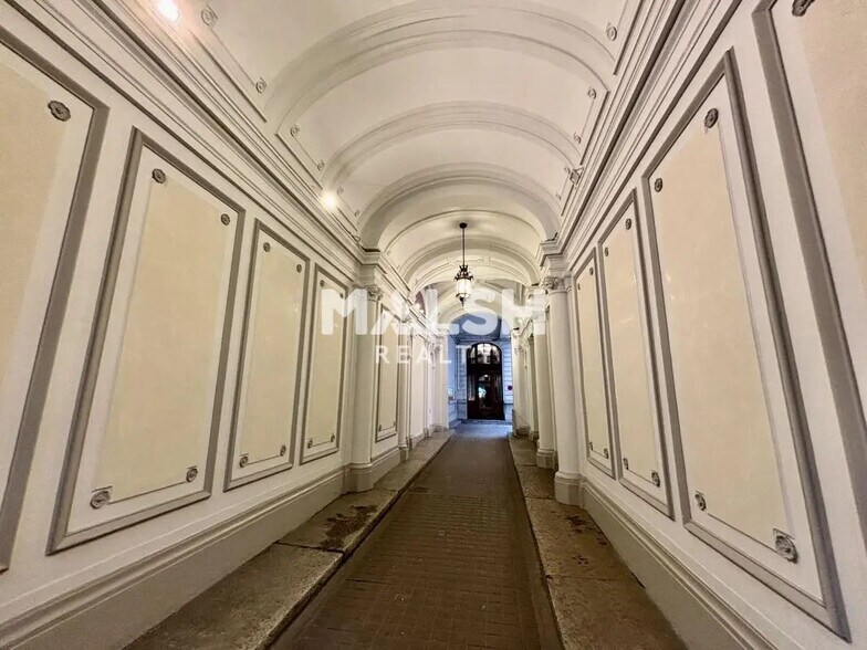 Bureau dans Lyon à louer - Photo de l’immeuble – Image 2 sur 11