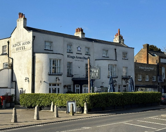 Hampton Court Rd, East Molesey à vendre Photo principale– Image 1 sur 8