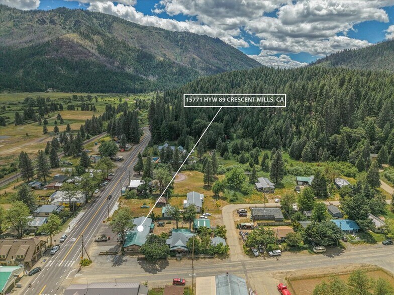 15771 Main St, Crescent Mills, CA à vendre - Photo de l’immeuble – Image 2 sur 43