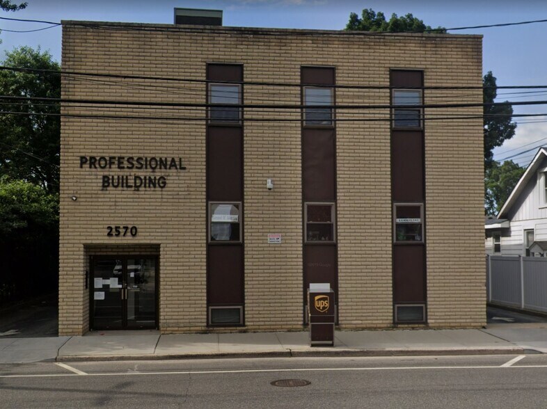 2570 Jerusalem ave, North Bellmore, NY à louer - Photo principale – Image 1 sur 1