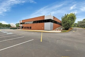 Plus de détails pour 35 Adams Ave, Hauppauge, NY - Industriel/Logistique à vendre