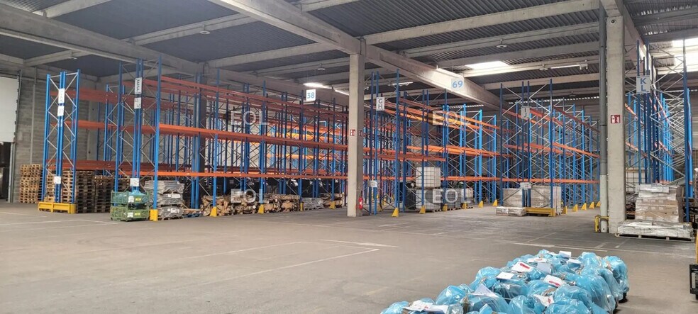 Industriel/Logistique dans Saint-Quentin-Fallavier à vendre - Photo de l’immeuble – Image 1 sur 5