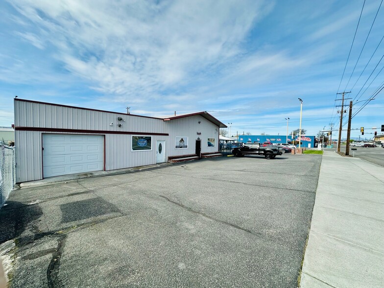 1205 S 10th Ave, Pasco, WA à vendre - Photo de l’immeuble – Image 2 sur 14