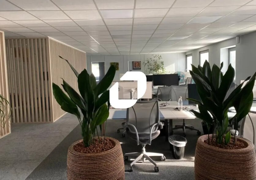 45 1 Avenue De Flandre, Wasquehal à louer - Photo de l’immeuble – Image 1 sur 7