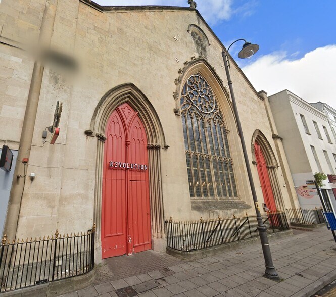 Clarence Para, Cheltenham à vendre - Photo de l’immeuble – Image 1 sur 6