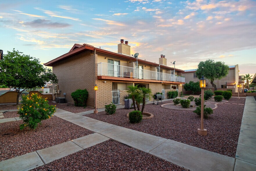 950 W Erie St, Chandler, AZ à vendre - Photo principale – Image 1 sur 49