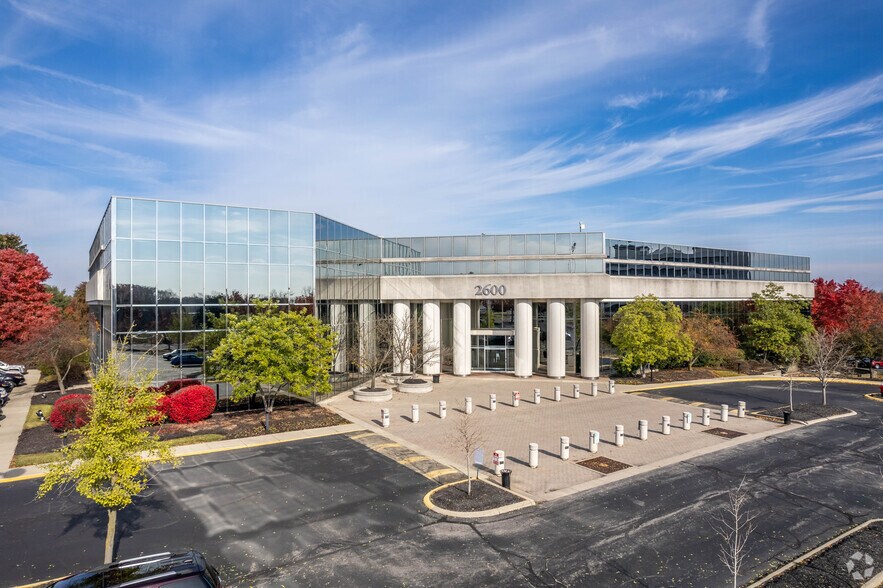 2600 Corporate Exchange Dr, Columbus, OH à louer - Photo de l’immeuble – Image 2 sur 11