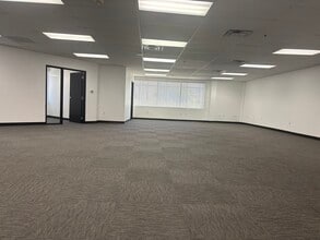 2080 E Flamingo Rd, Las Vegas, NV à louer Photo intérieure– Image 2 sur 13