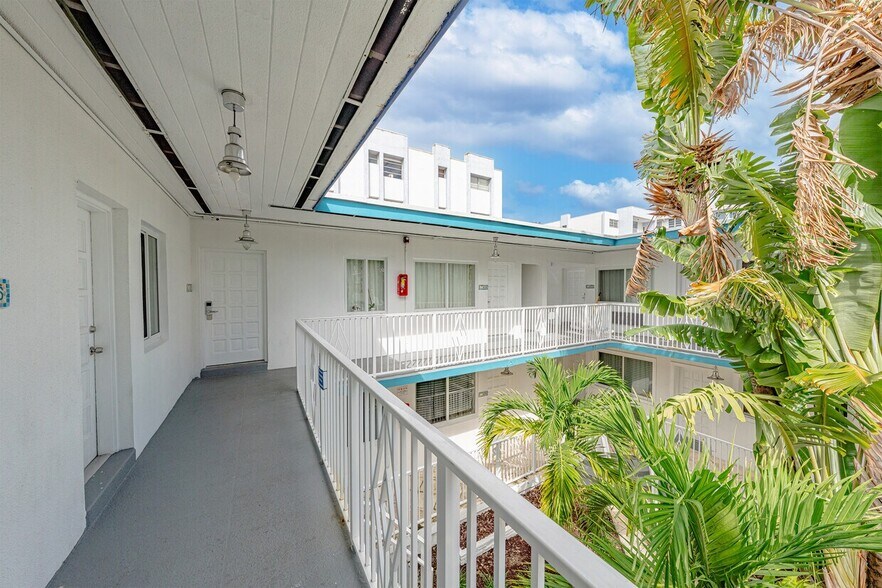 7710 Harding Ave, Miami Beach, FL à vendre - Photo de l’immeuble – Image 3 sur 14