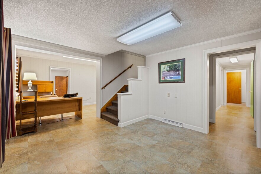 521 N Derr Dr, Lewisburg, PA à vendre - Photo de l’immeuble – Image 3 sur 27