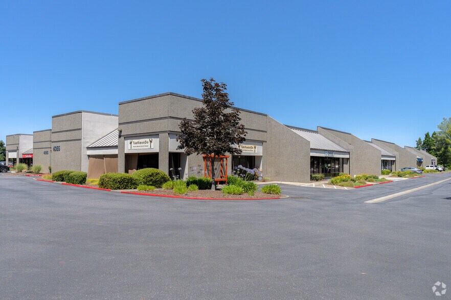 4065 Grass Valley Hwy, Auburn, CA à louer - Photo de l’immeuble – Image 1 sur 19