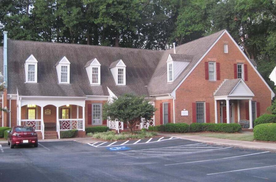 1225 Johnson Ferry Rd, Marietta, GA à louer - Photo de l’immeuble – Image 1 sur 9