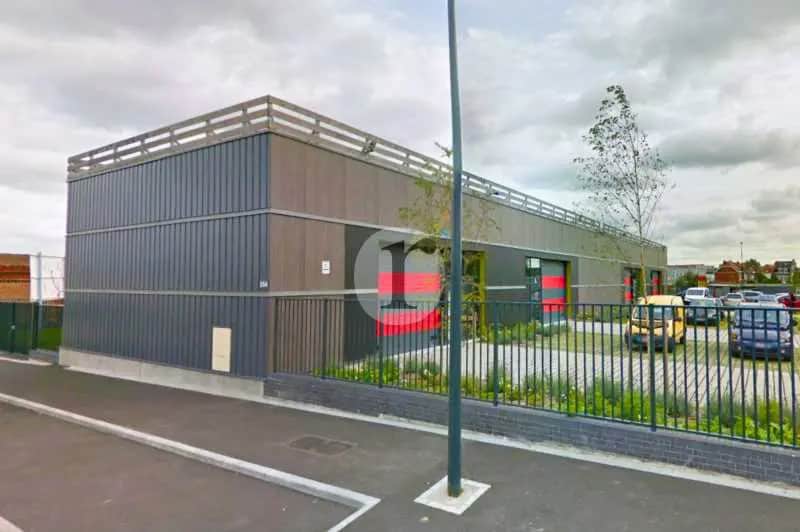 Local d’activités dans Tourcoing à louer - Photo de l’immeuble – Image 3 sur 5