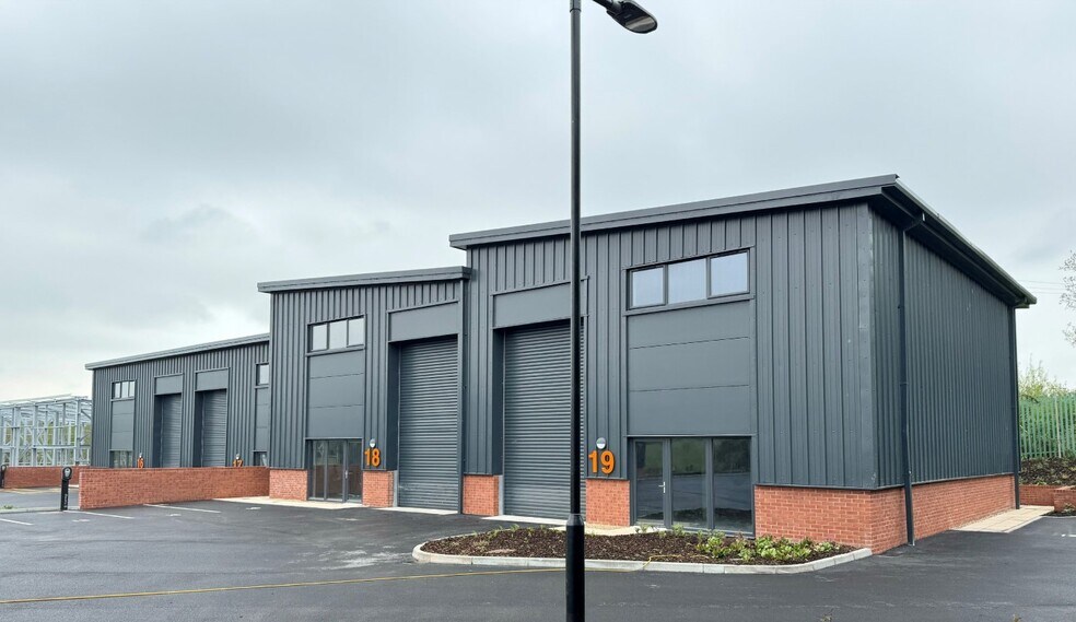 Knowle Ln, Eastleigh à louer - Photo principale – Image 1 sur 2