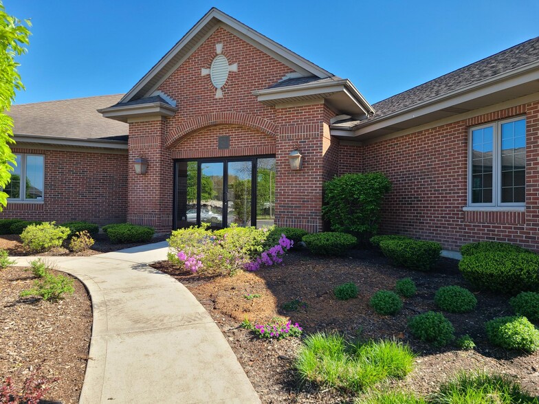6833-6837 S Kingery Hwy, Willowbrook, IL à louer - Photo de l’immeuble – Image 3 sur 5