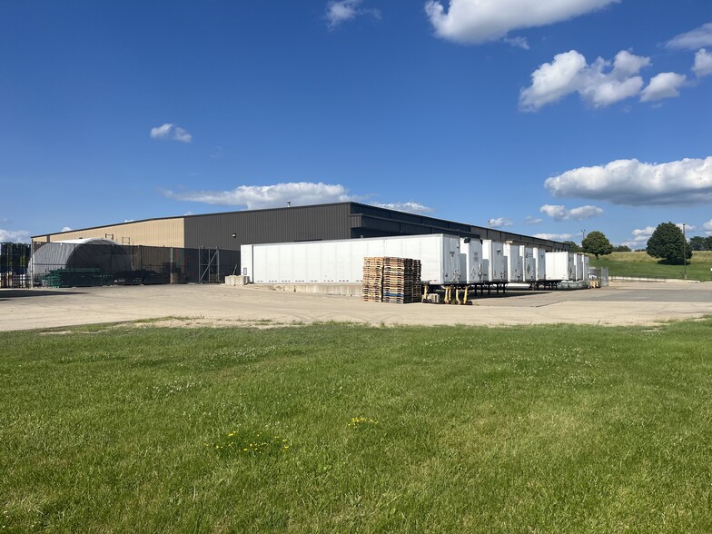 4949 Chavenelle Rd, Dubuque, IA à louer - Photo de l’immeuble – Image 1 sur 7