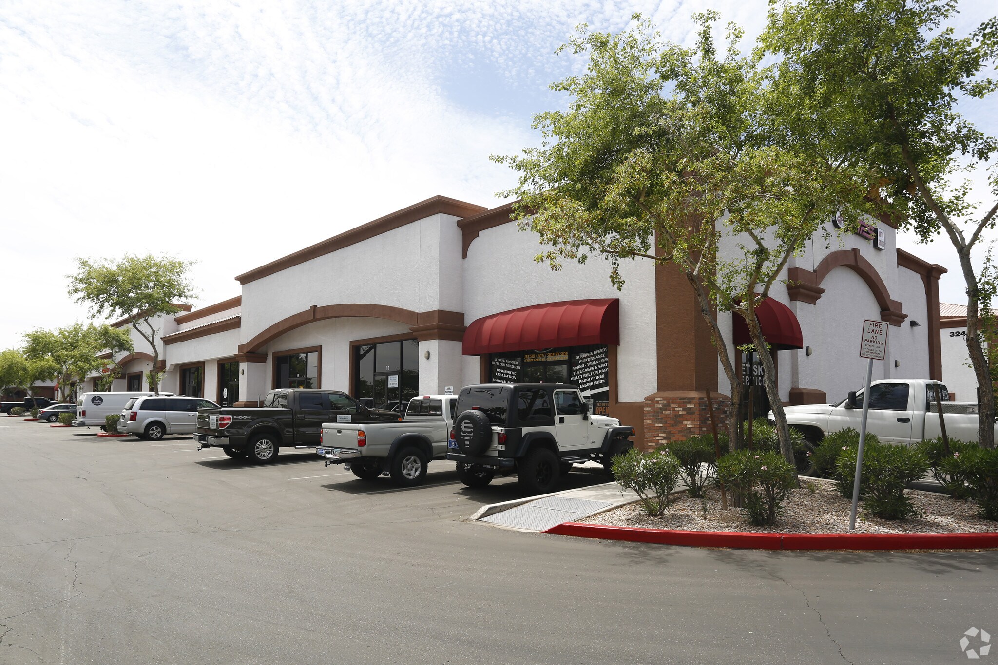3245 N Arizona Ave, Chandler, AZ à louer Photo principale– Image 1 sur 2