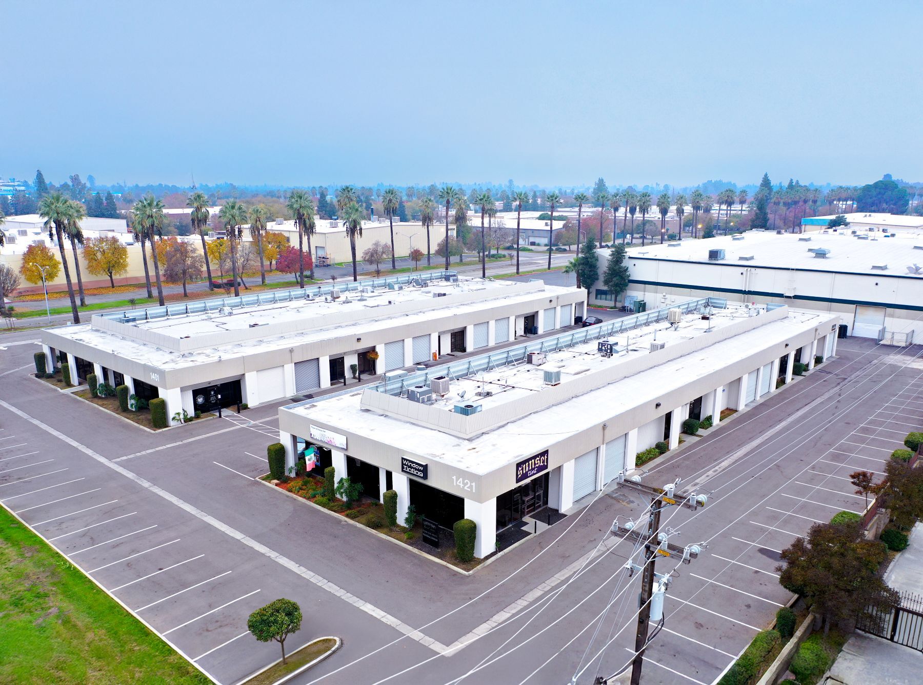 1421 N Clovis Ave, Fresno, CA à louer Photo principale– Image 1 sur 6