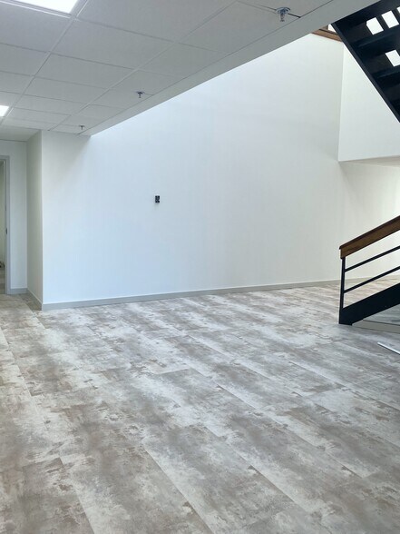 3232 W Britton Rd, Oklahoma City, OK à louer - Hall d’entrée – Image 3 sur 10