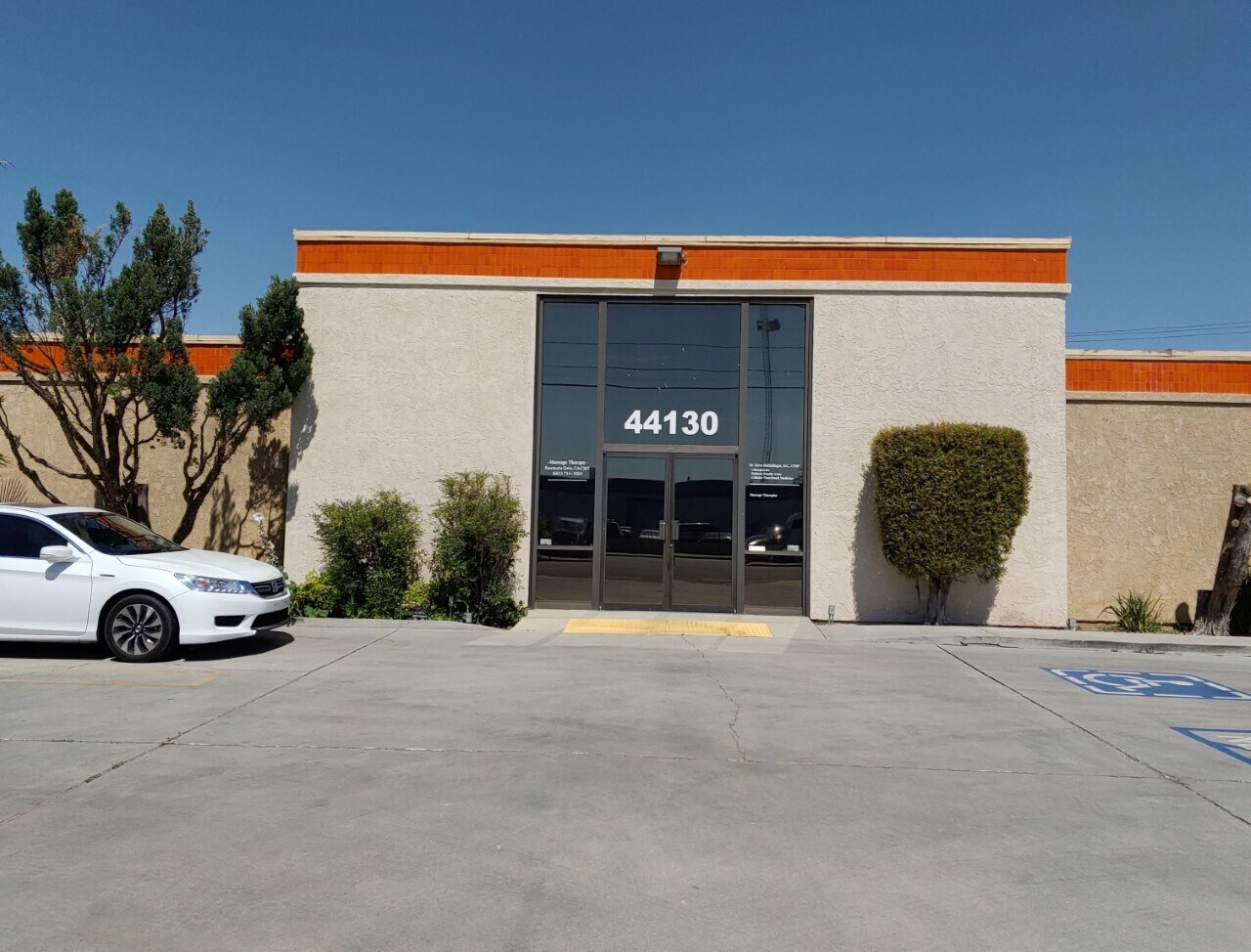 44130 Division St, Lancaster, CA à vendre Photo principale– Image 1 sur 20