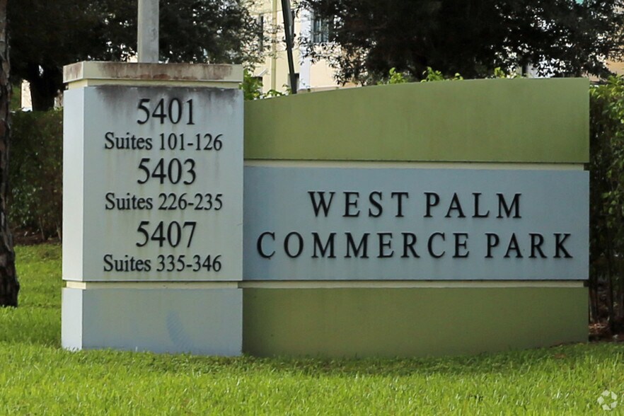 5401 N Haverhill Rd, West Palm Beach, FL à louer - Photo de l’immeuble – Image 3 sur 11