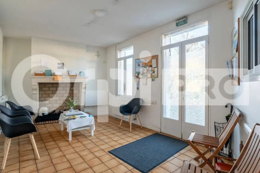 Local d'activités dans Biscarrosse à vendre - Photo de l’immeuble – Image 1 sur 5