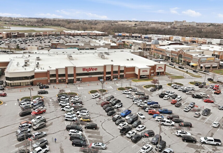 7809-7949 Towne Center Pky, Papillion, NE à louer - Photo de l’immeuble – Image 2 sur 7