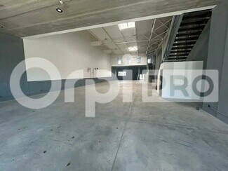 Plus de détails pour Local d'activités à louer