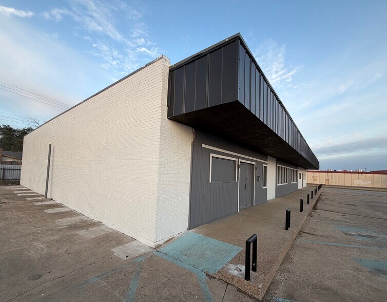 612 Michael Dr, Everman, TX à louer - Photo de l’immeuble – Image 2 sur 9