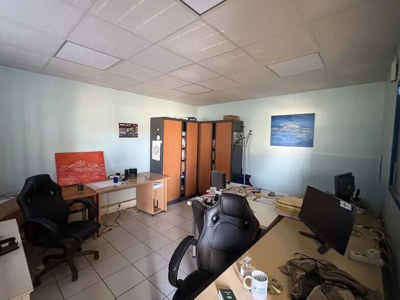 Local d'activités dans Colombier-Saugnieu à vendre - Photo de l’immeuble – Image 3 sur 5