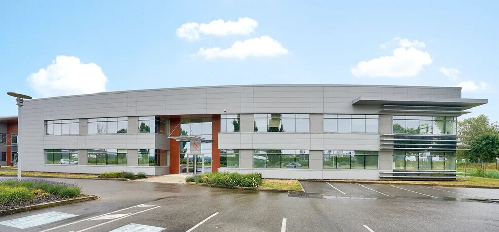 Industriel/Logistique dans Lieusaint à louer - Photo de l’immeuble – Image 1 sur 7